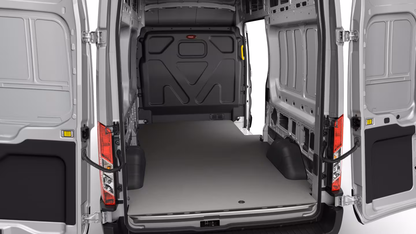 Ford Transit Furgón 2